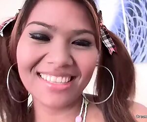 Plump Thai broad wants to fuck